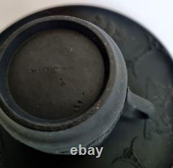 Tasse et soucoupe en jasperware basalt noir Wedgwood ANTIQUE 1891, rare, en très bon état (VG++)