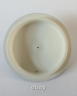 Théière bleu Portland Wedgwood Jasper avec boîte en jasperware à feuilles d’acanthe