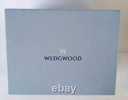 Théière en jaspe bleu Portland Wedgwood avec motif de feuille d'acanthe, en boîte