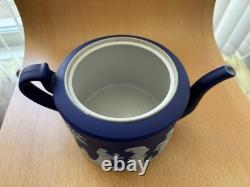 Théière en jasper bleu foncé Wedgwood. Très bon état
