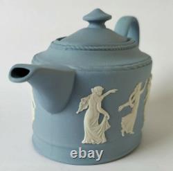 Théière miniature en jaspe Wedgwood bleu Dancing Hours jasperware