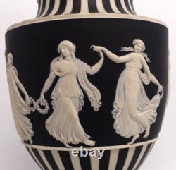 URNE couverte en jaspe noir et blanc Wedgwood rare, 26 cm