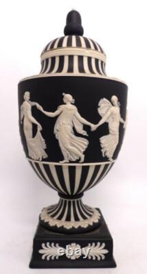 URNE couverte en jaspe noir et blanc Wedgwood rare, 26 cm