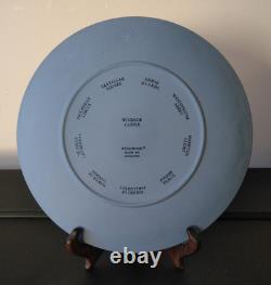 Une collection de dix assiettes de Noël en jaspe Wedgwood 1970-1978 21 cm dans leur boîte