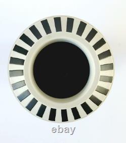 Urne couverte noire en jaspe Wedgwood 1976 Heures dansantes