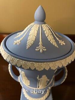 Urne en jaspe bleu Wedgwood, grande, avec couvercle, en parfait état, bleue avec w