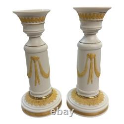 Urne et chandeliers en jaspe de style néoclassique Wedgwood avec têtes de bélier