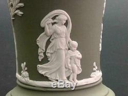 V Rare Wedgwood Petit Posy Vase Vert Et Jasperware Chérubins Plaque Carrelage C1800