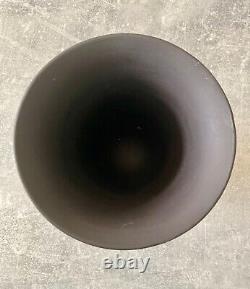 Vase Arcadien Blanc Sur Noir En Jasperware Jasper Wedgwood Impressionnant de Grande Taille