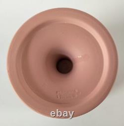 Vase Arcadien en jaspe rose Wedgwood