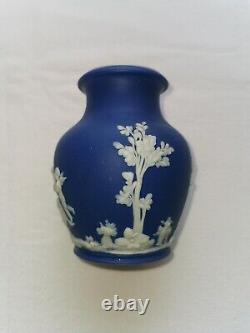 Vase Bleu De Cobalt Wedgwood Antique