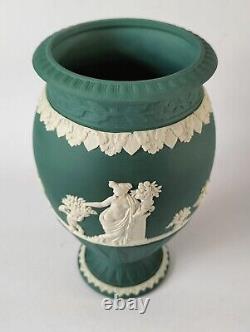 Vase Bountiful en Jasperware Vert de Wedgwood Spruce