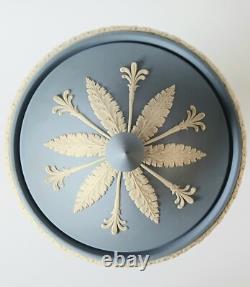 Vase Campagna en jaspe Wedgwood bleu 1971