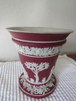 Vase En Jasperware Trempé Dans Du Wedgwood Crimson, C 1920