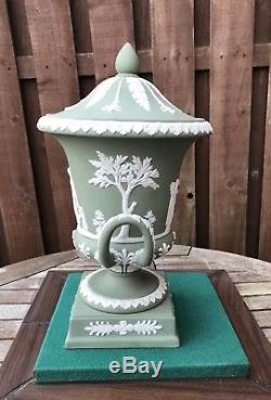 Vase Jasperware Vert De Wedgwood C. 1960 Parfait