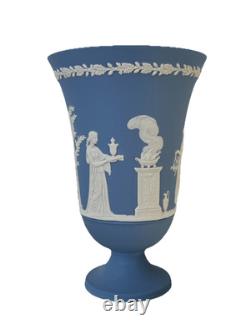 Vase Large en Jasperware Wedgwood, Style 'Arcadia' en Bleu Poudré