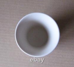 Vase MÈRE en Jasperware de couleur brun taupe clair Wedgwood