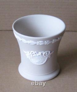 Vase MÈRE en jasper de couleur brun taupe clair Wedgwood