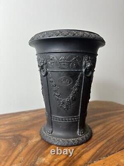 Vase Monopode Conique en Jasperware Basalte Noir Wedgwood de Grande Taille 17cm