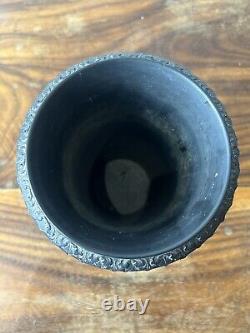 Vase Monopode Conique en Jasperware Basalte Noir Wedgwood de Grande Taille 17cm