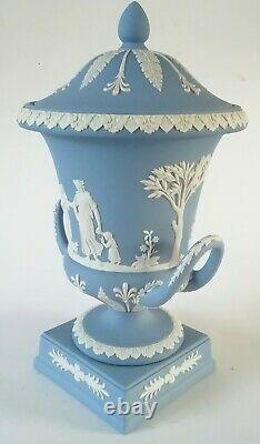 Vase Ours Wedgwood Blue Jasperware Campagna