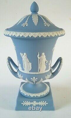 Vase Ours Wedgwood Blue Jasperware Campagna
