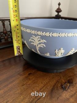Vase PARNASSUS CANDIDA en JASPERWARE bleu WEDGWOOD et grand saladier, vintage