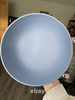 Vase PARNASSUS CANDIDA en JASPERWARE bleu WEDGWOOD et grand saladier, vintage