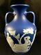 Vase Portland À Deux Poignées, Bleu Ancien, Wedgwood Jasperware