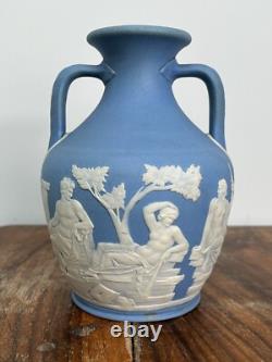 Vase Portland en Jasperware bleu clair Wedgwood 18 cm Cameo classique