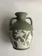 Vase Portland En Jasperware Vert Wedgwood, Hauteur 5 1/2 Pouces