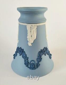 Vase Tricolore en Jasperware de Wedgwood avec Tête de Lion et Guirlande