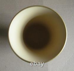 Vase Trophée de Golf en Jasperware Wedgwood CANNE JAUNE & NOIR Édition Limitée