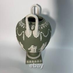 Vase Urne Classique en Jasperware Vert Vintage de Wedgwood avec Musées