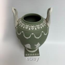 Vase Urne Classique en Jasperware Vert Vintage de Wedgwood avec Musées