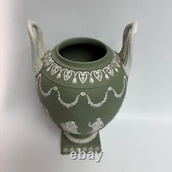Vase Urne Classique en Jasperware Vert Vintage de Wedgwood avec Musées