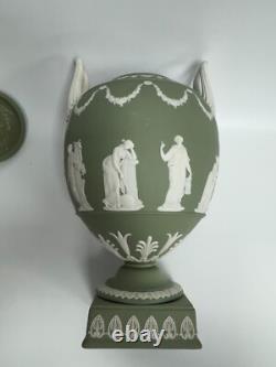 Vase Urne Classique en Jasperware Vert Vintage de Wedgwood avec Musées