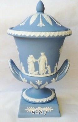 Vase Urne Wedgwood Campagna Bleu Vase Jasperware Campana Bleu