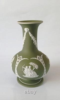 Vase Wedgwood Jasper antique vert et blanc à trempage jasperware