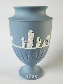 Vase Wedgwood en jaspe bleu mère et enfant