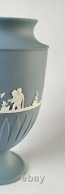 Vase Wedgwood en jaspe bleu mère et enfant