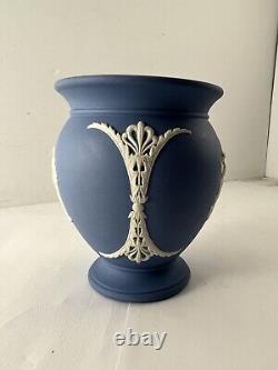 Vase à Bourgeon en Jaspe Bleu Cobalt Vintage Wedgwood avec Déesse Anges Angleterre 3.25