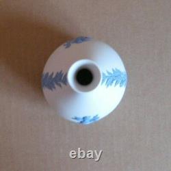 Vase à boutonnière RARE COMBINAISON en jaspe blanc et bleu Wedgwood SPRING AUTUMN