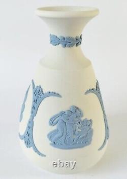 Vase à fleurs en jasperware blanc Wedgwood bleu de première qualité