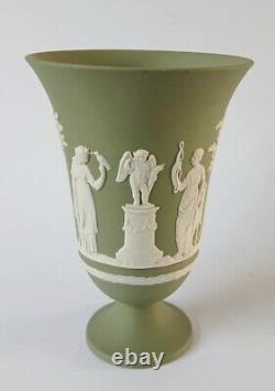 Vase à pied Arcadien en jaspe vert Wedgwood