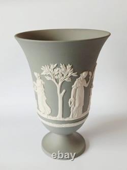 Vase à pied en jaspe gris Wedgwood