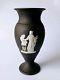 Vase à Pied En Jaspe Noir Wedgwood Avec Scènes Classiques