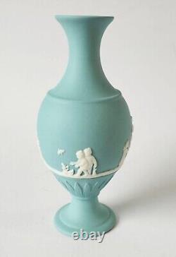 Vase à pied en jaspe turquoise Wedgwood