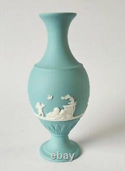 Vase à pied en jaspe turquoise Wedgwood