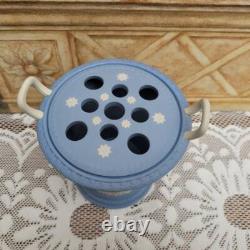 Vase à poignée en jasper bleu Wedgwood avec grenouille, centaure Chiron et Achille